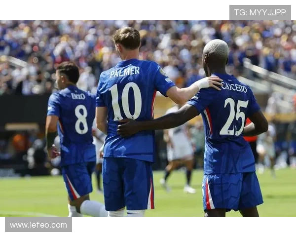 雷暴突袭世俱杯!本菲卡 vs 切尔西关键战被迫腰斩(2) 雷暴突袭世俱杯!本菲卡 vs 切尔西关键战被迫腰斩(2)