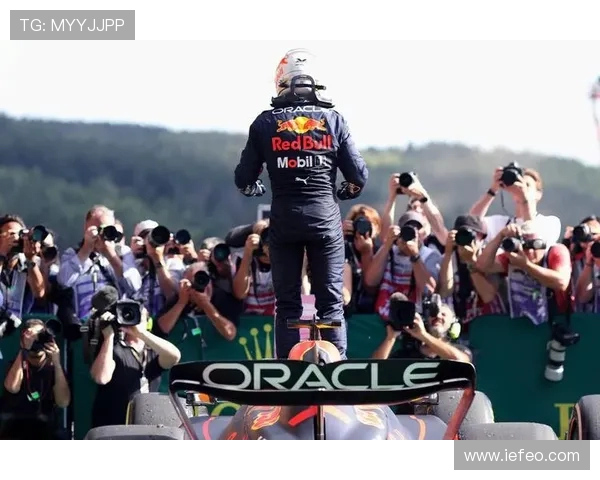 黄金海岸窄道生死局：Supercar 车手的毫米级博弈